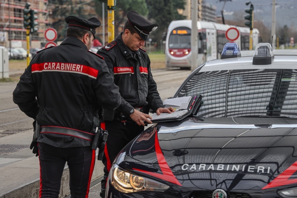 Piazza Dalmazia, 2 ragazze abusate e molestate alla fermata del tram