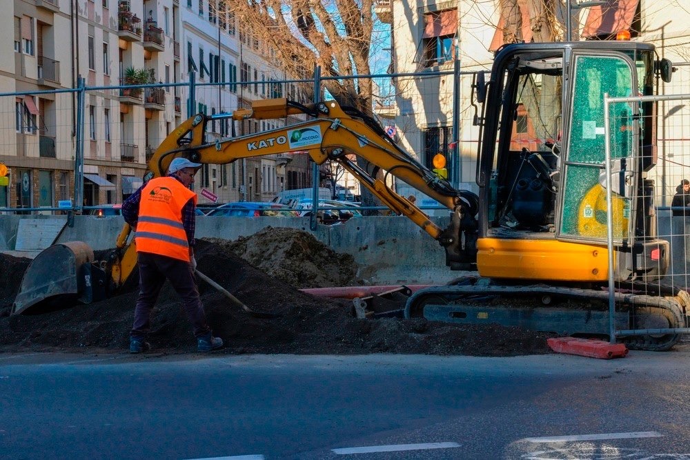 Proseguono i cantieri della linea 3.2.1: rotatoria di Gavinana “ingabbiata”