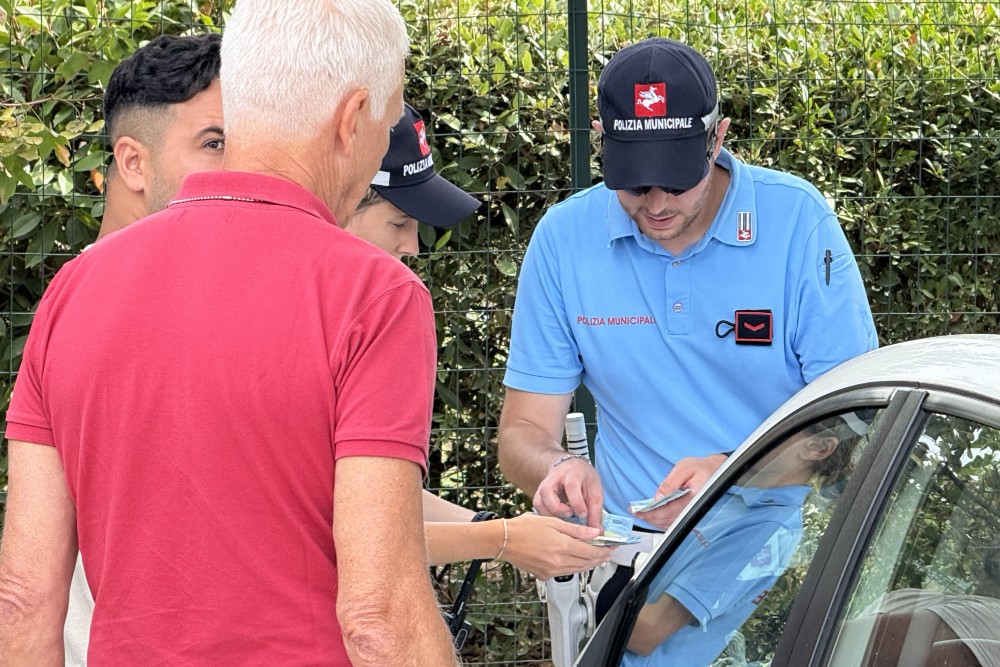 Fermato senza assicurazione: 40enne denunciato per ricettazione