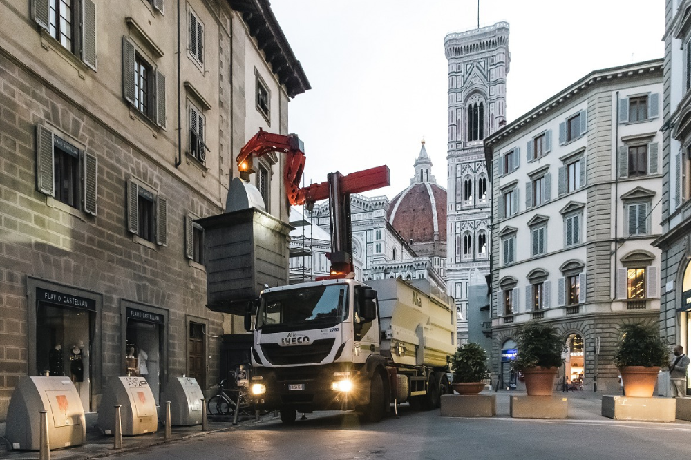 Firenze, chiusura temporanea dei contenitori stradali lungo il percorso del corteo di sabato 6 settembre