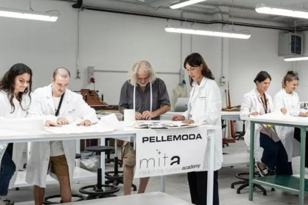Formare i maestri della pelle: parte il corso biennale di Pellemoda e Mita Academy a Scandicci