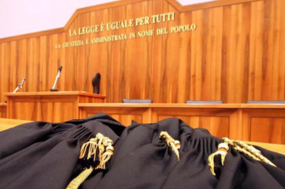 Prato, collaboratore scolastico licenziato perché poco collaborativo: il tribunale conferma