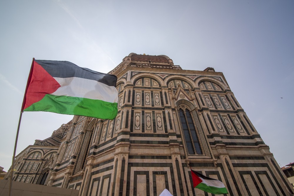 Nelle scuole di Firenze lettura di una poesia per Gaza