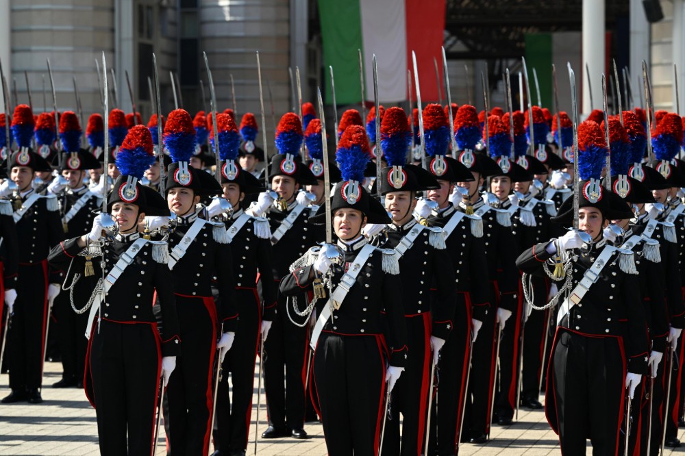 Giurano i 752 allievi della Scuola Marescialli e Brigadieri di Firenze