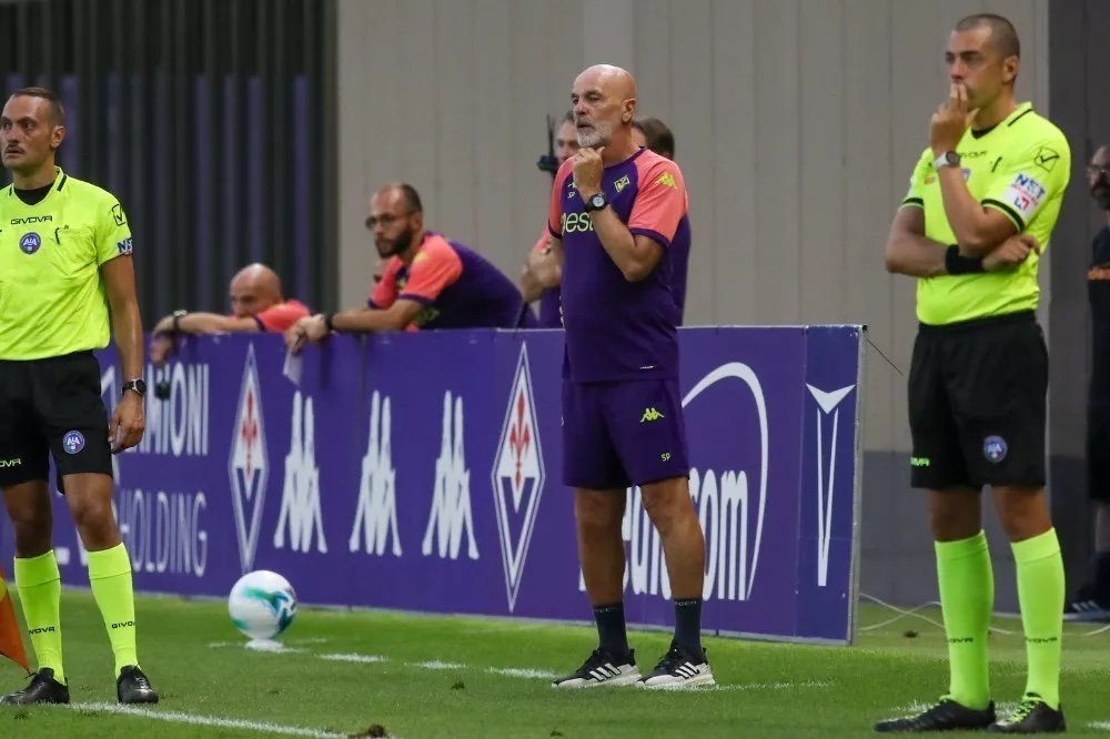 Fiorentina: Pioli cerca la svolta al Viola Park. Il momento di riflessione dopo il passo falso con il Napoli