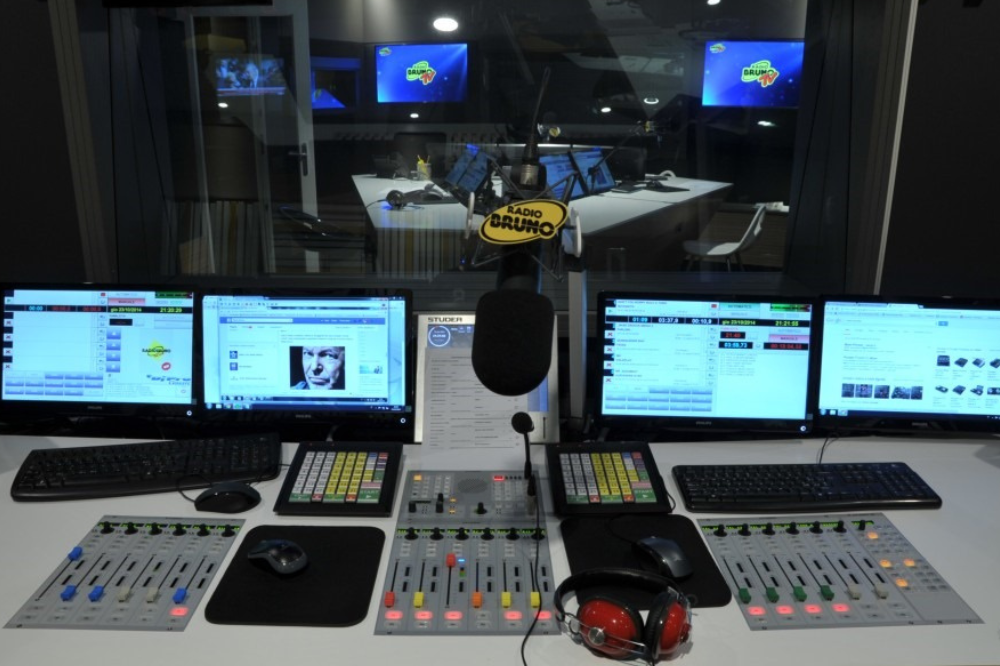 Ascolti radio in Toscana: oltre mezzo milione di ascoltatori per le emittenti del gruppo Multiradio nel primo semestre 2025