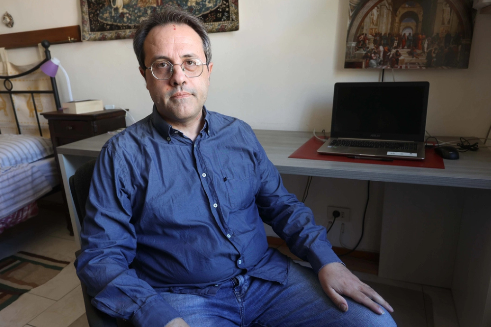 Minacciato per strada da alcuni ex studenti, docente sporge denuncia