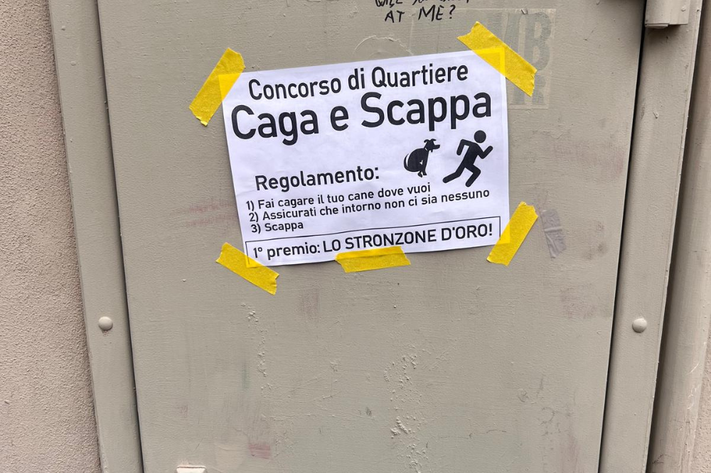 L'ironia fiorentina contro i proprietari che non raccolgono gli escrementi dei cani