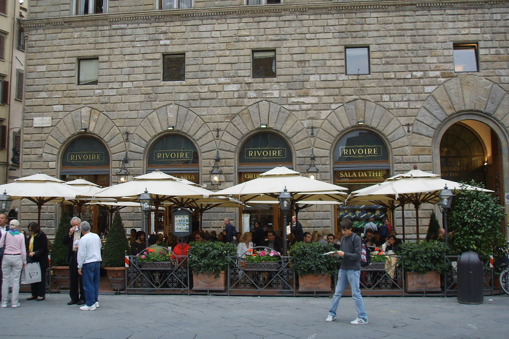 Il caffè a un euro per incoraggiare i fiorentini a frequentare di nuovo il centro