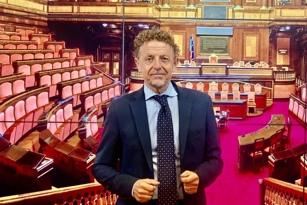 Marcheschi: “Sede Fdi Firenze imbrattata da fascisti rossi”