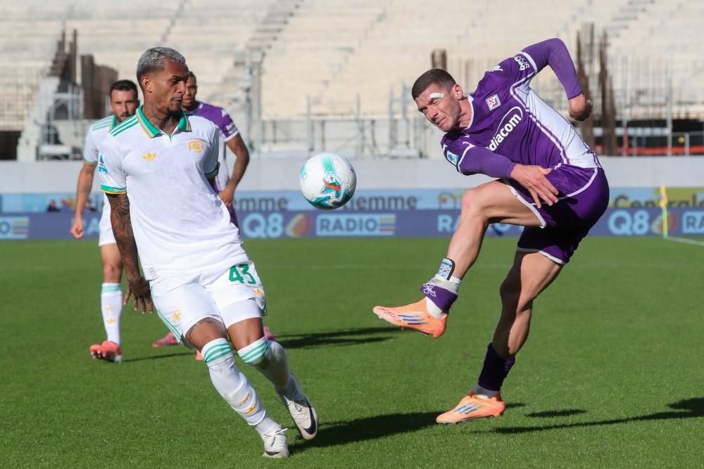 Fiorentina, Gosens suona la carica: 'Meno parole e più fatti. Dobbiamo restare uniti'