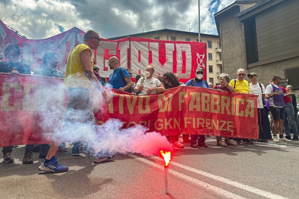 Scontri in aeroporto Firenze: indagini Digos su riprese video