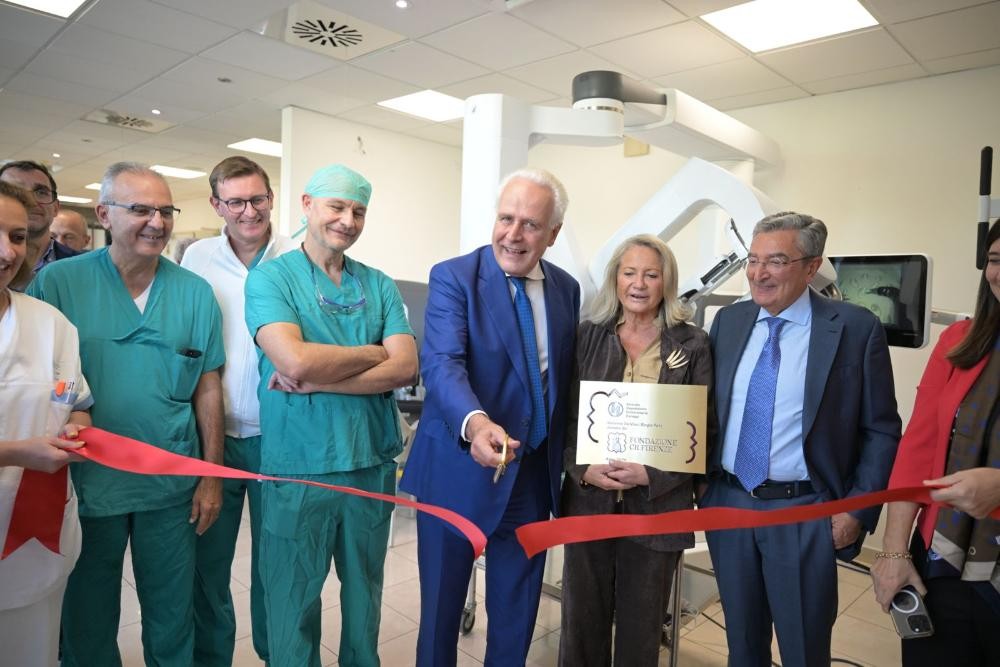 A Careggi arriva il nuovo robot chirurgico donato dalla Fondazione Cr Firenze