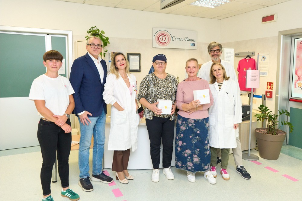 Al Centro Donna di Empoli la donazione del ‘Reggiseno Sospeso’