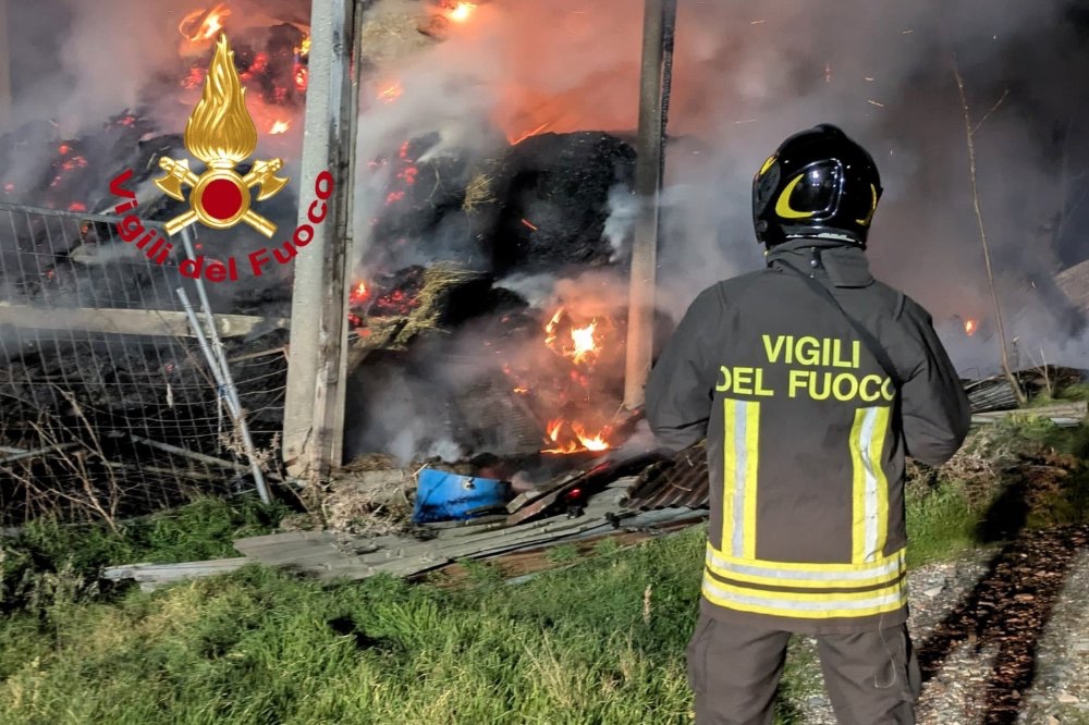 Incendio in un'azienda agricola a Montespertoli