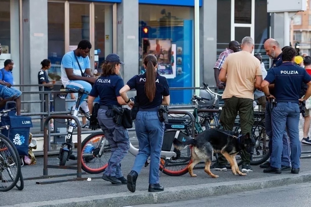 Nascondeva ecstasy nel calzino, arrestato pusher nel centro di Firenze