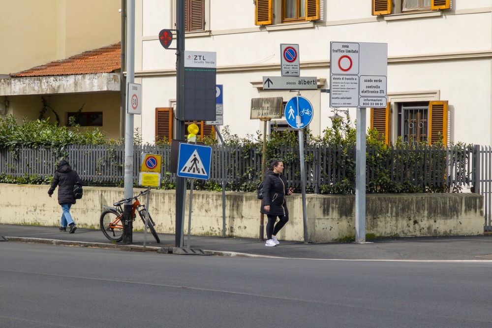 Confronto amministrazione-cittadini, sì al rafforzamento della Ztl in centro