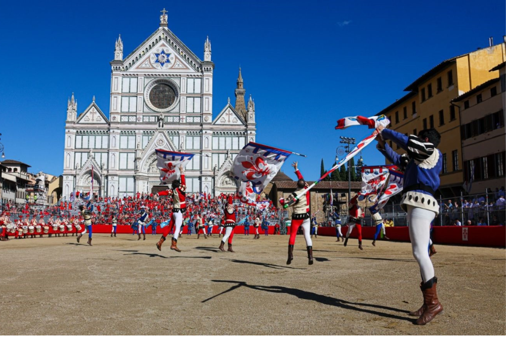 Gli studenti del Cellini-Tornabuoni realizzeranno i costumi del Calcio storico 2026