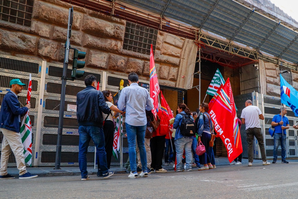 Casa: domani presidio davanti alla prefettura di Firenze