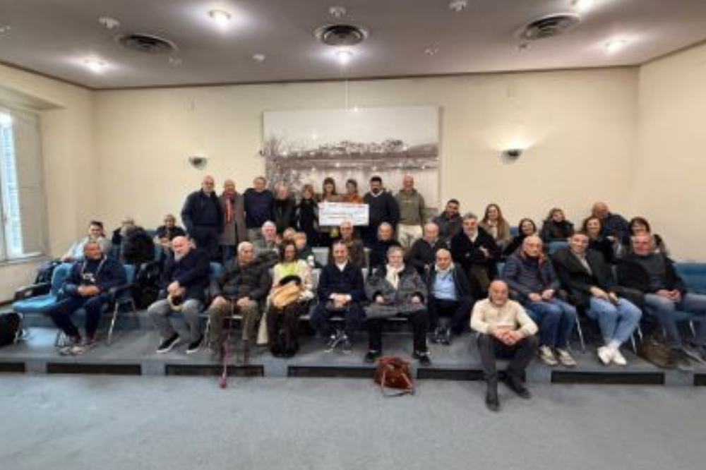Tumore al seno, a Fucecchio raccolti e donati 15mila euro per la ricerca