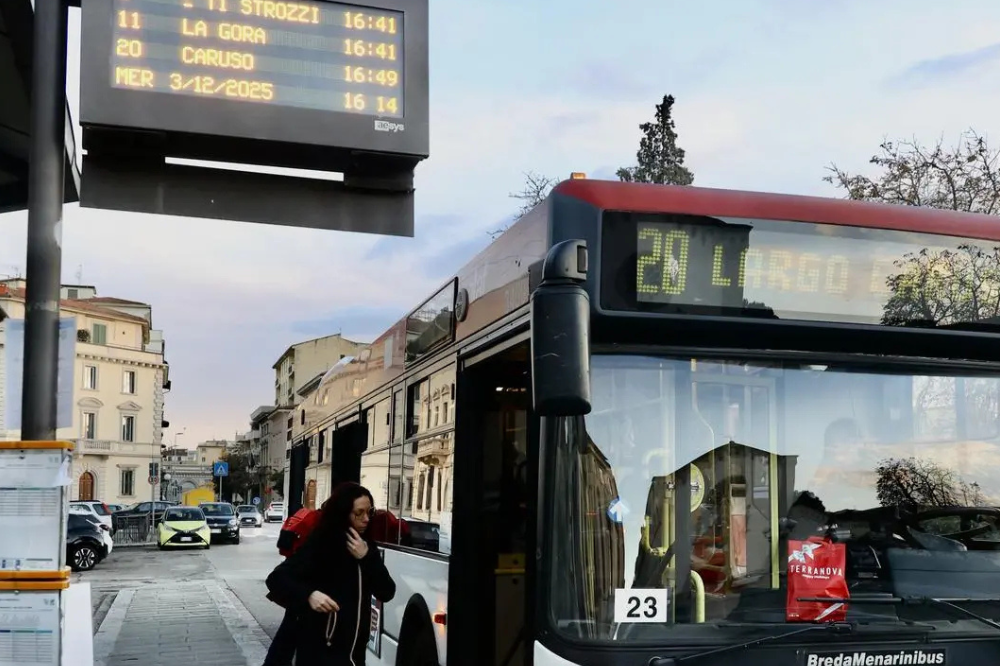 Cantieri della tramvia, diverse fermate degli autobus spostate