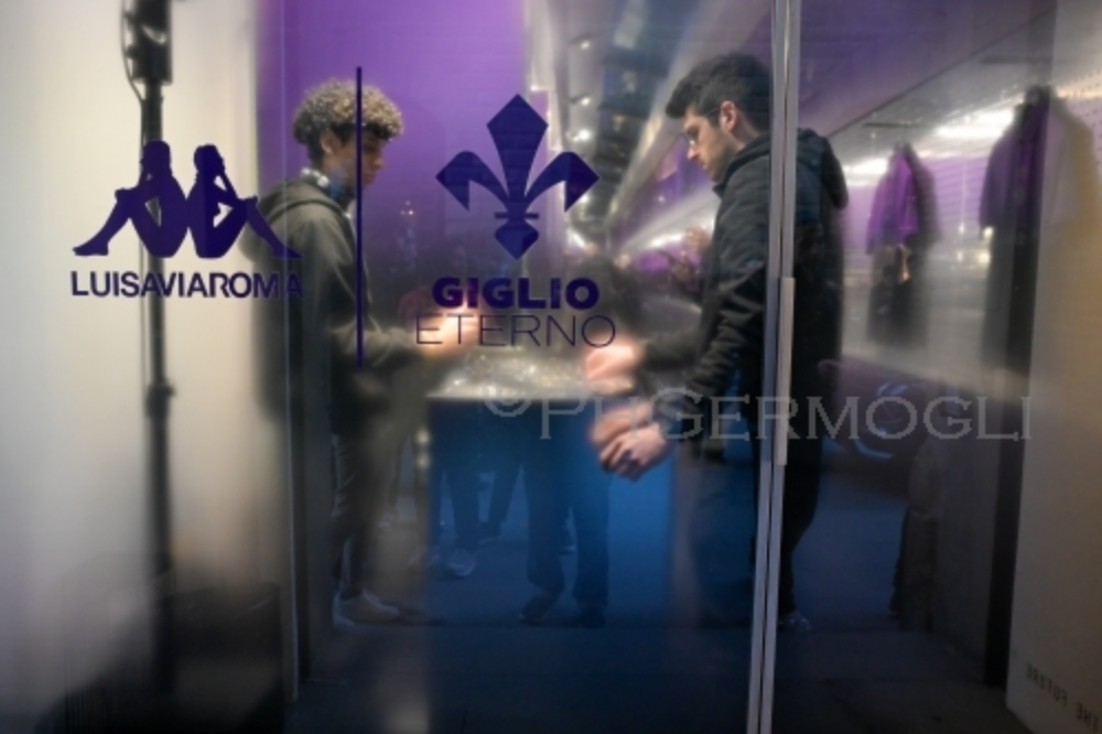 La Fiorentina svela la nuova quarta maglia