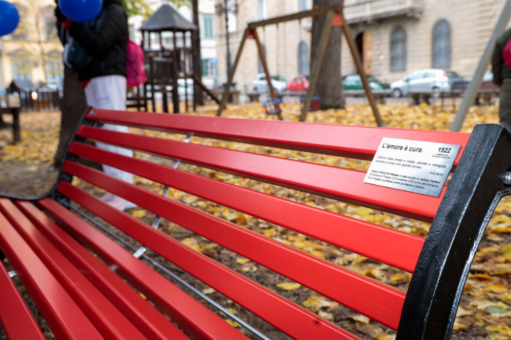 Firenze aderisce alla campagna contro la violenza sulle donne