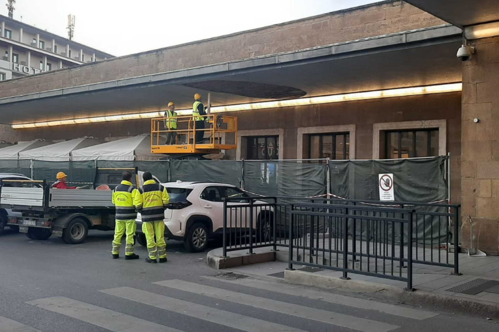 Cade intonaco in stazione Santa Maria Novella a Firenze, “auduzione all'Ad di Grandi Stazioni”