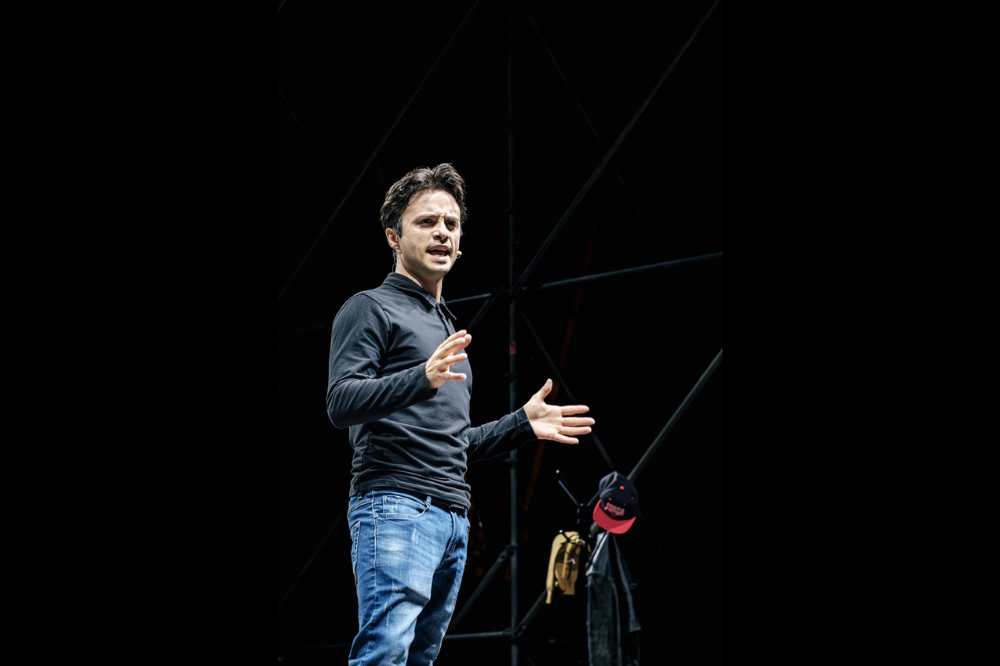 JONATHAN CANINI, da ven 2/2026 al Teatro Puccini