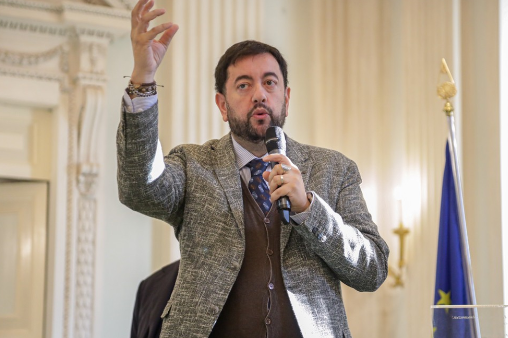 Maxi rissa in Duomo, attacco di FdI alla sindaca