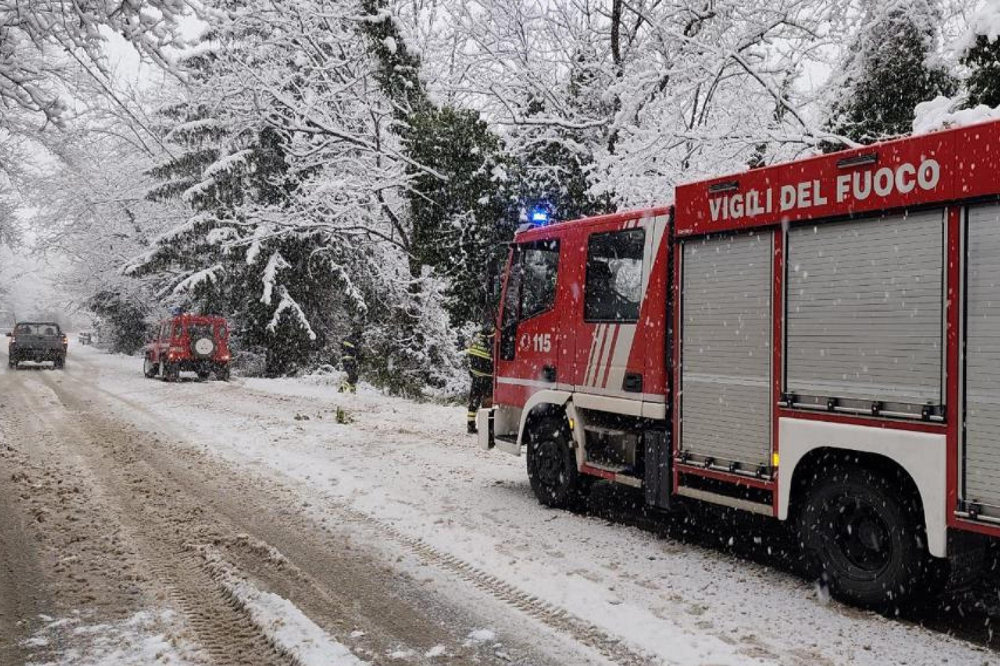 Allerta ghiaccio nel fiorentino, scuole chiuse in alcuni comuni