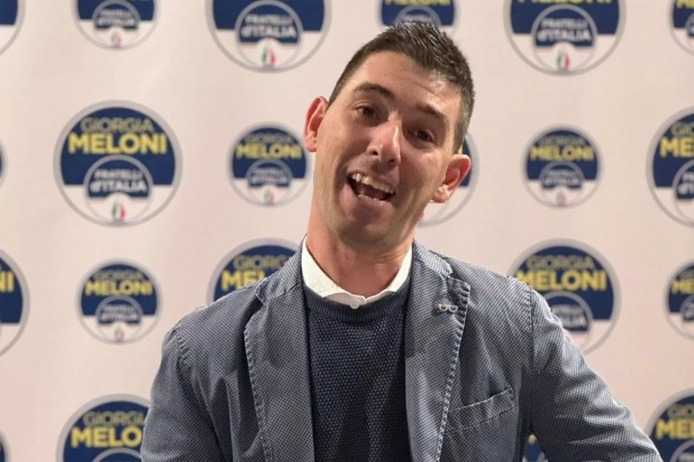 Striscioni a Empoli contro il coordinatore di FdI dopo la frase sui comunisti