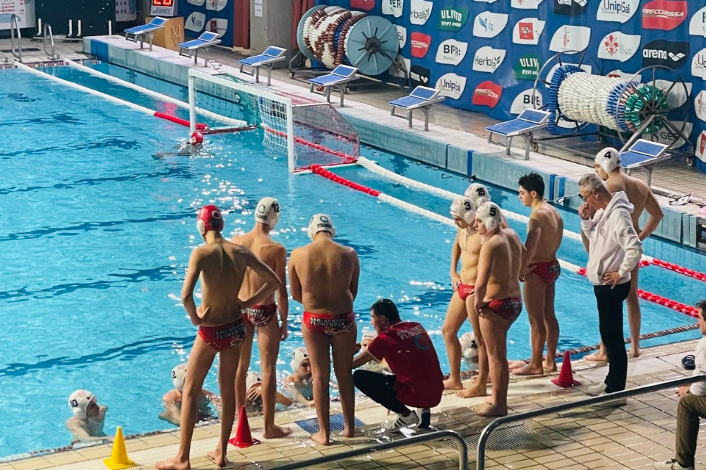 PALLANUOTO JUNIORES B MASCHILE, LA FLORENTIA BATTE IL LIVORNO E L’AGGANCIA IN VETTA