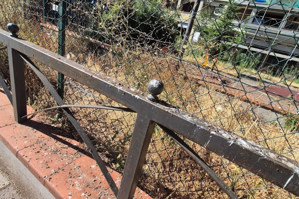 San Jacopino, torna il degrado nel giardino di via Galliano