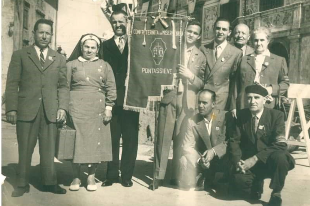 Pontassieve, tutto cominciò con il campanaccio al posto della sirena e la Jeep come prima ambulanza: la Misericordia compie 190 anni
