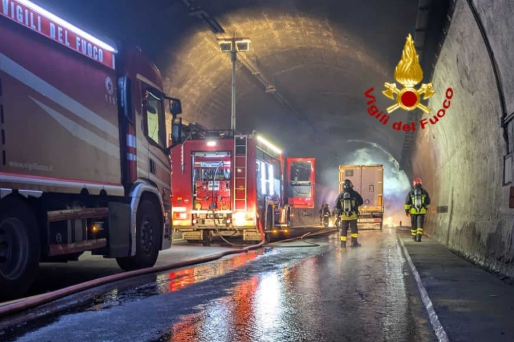 Per il ripristino dei danni in galleria A1 chiusa una notte a Firenze nord