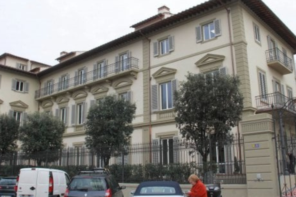 Villa Donatello, diverse ipotesi sul tavolo per il futuro del complesso