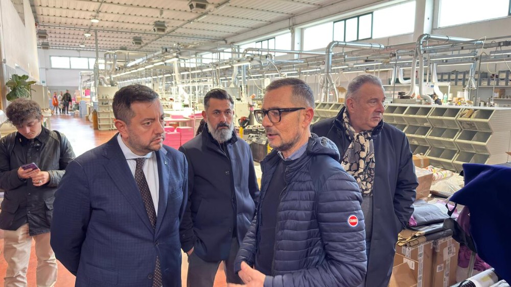 Distretto Cuoio e Calzatura, Torselli in visita alle aziende: “Difendere la filiera e renderla competitiva, non soffocarla di burocrazia”