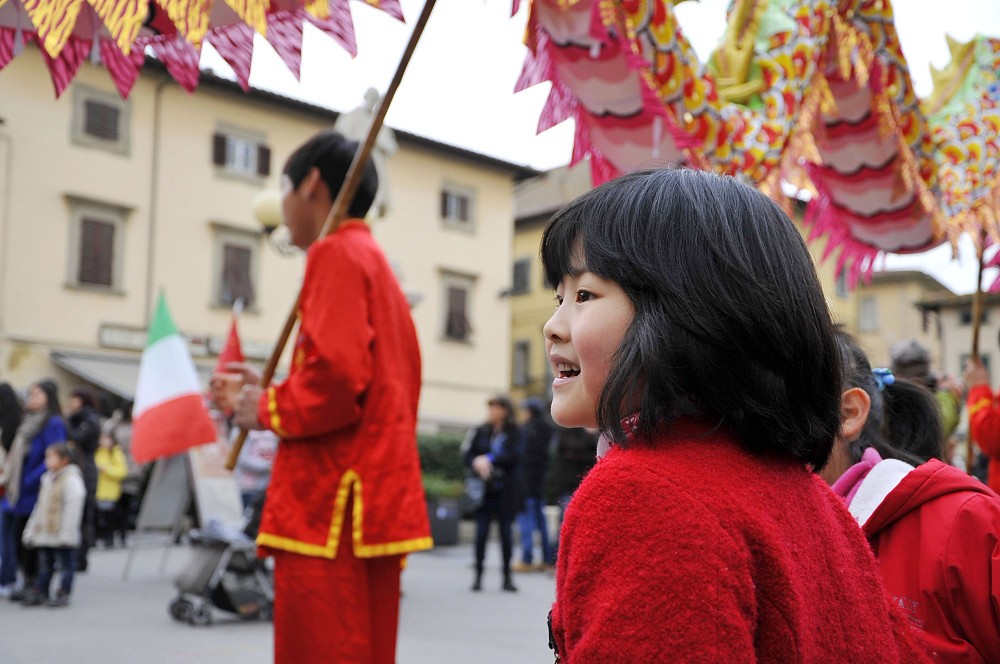 Capodanno cinese, oltre 10 mila a Prato per la sfilata del dragone