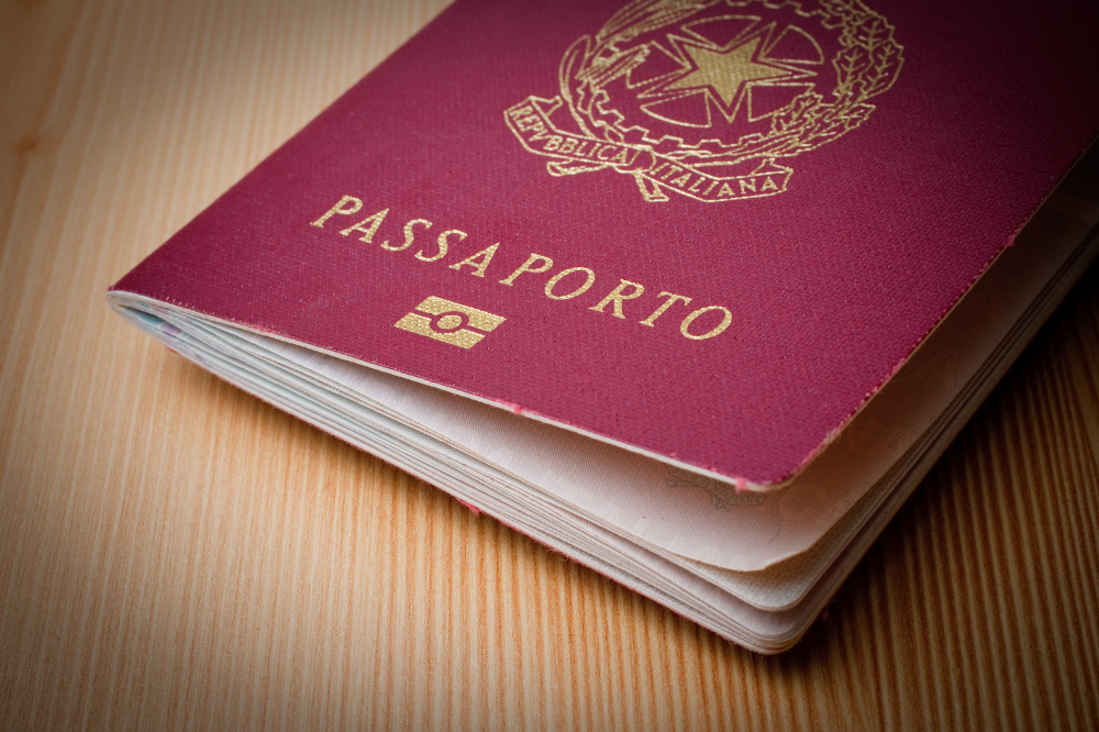 Passaporto negli uffici postali, a Firenze cresce il progetto Polis