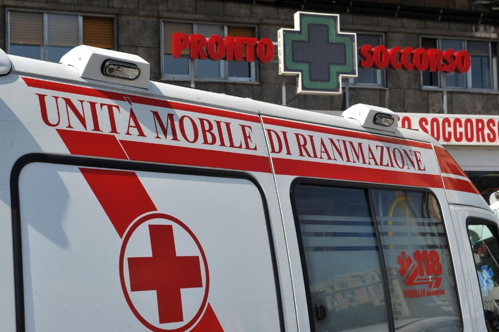 Scontro auto-moto, centauro di 32 anni muore sulla strada del Giogo