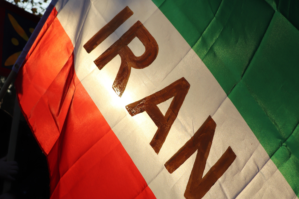 Aysan Ahmadi e Luca Santarelli lanciano il messaggio di speranza: “Un Iran libero sotto la guida di Reza Pahlavi”