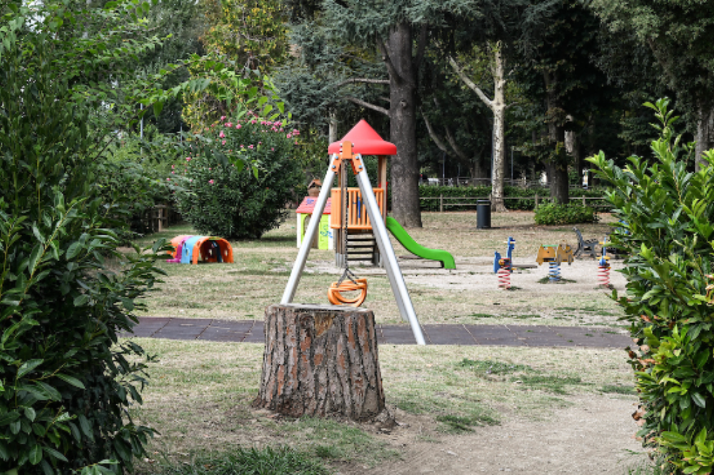 Avanti con il rifacimento del giardino Caponnetto