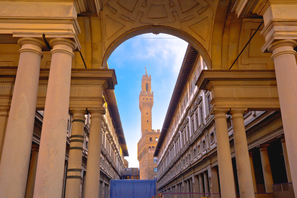 Riscoperti nei depositi degli Uffizi 164 reperti archeologici confiscati da Siviero
