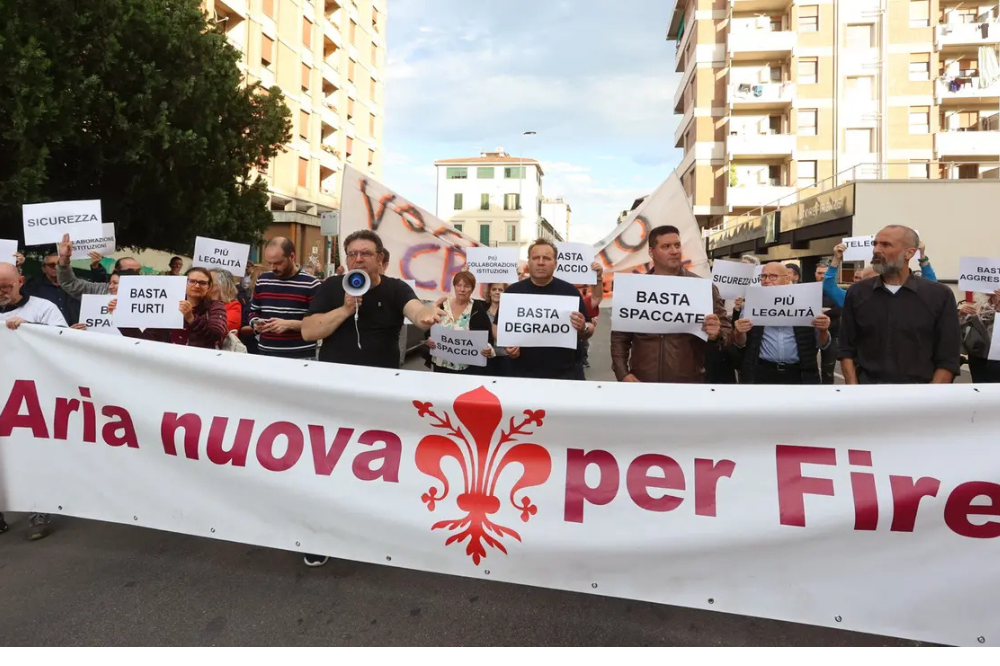 Sicurezza, esposto con 250 firme contro vandalismi e furti in San Jacopino