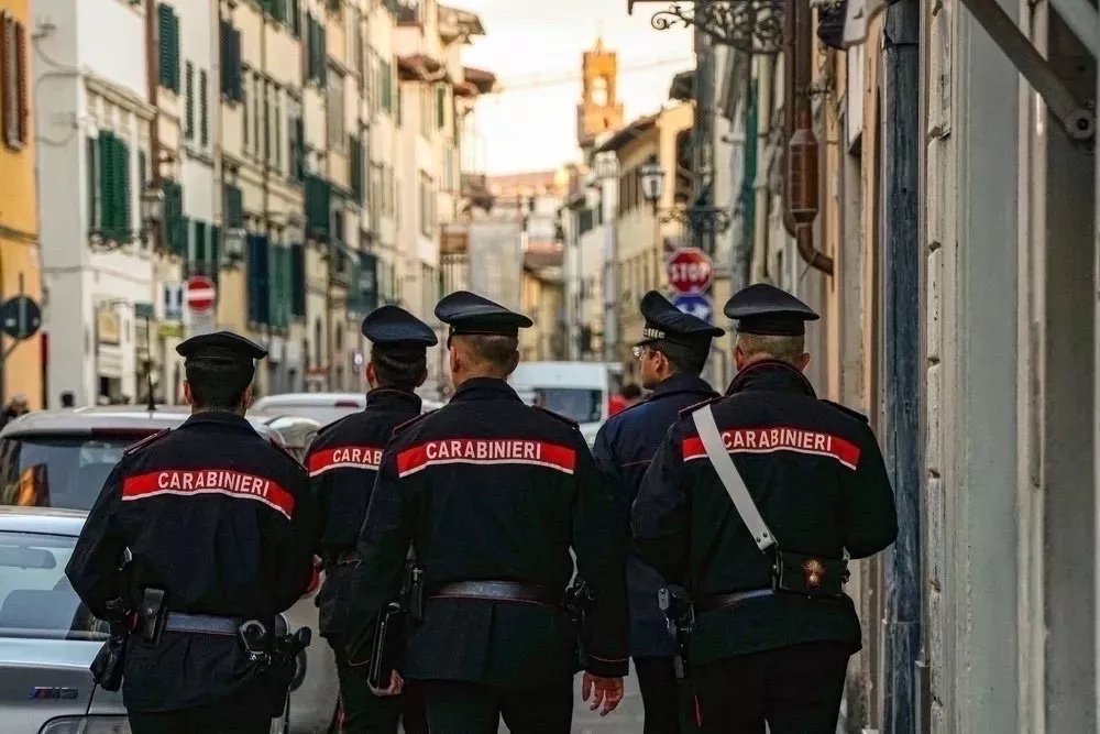 Firenze: tentato borseggio nel Centro storico, arrestata una 23enne