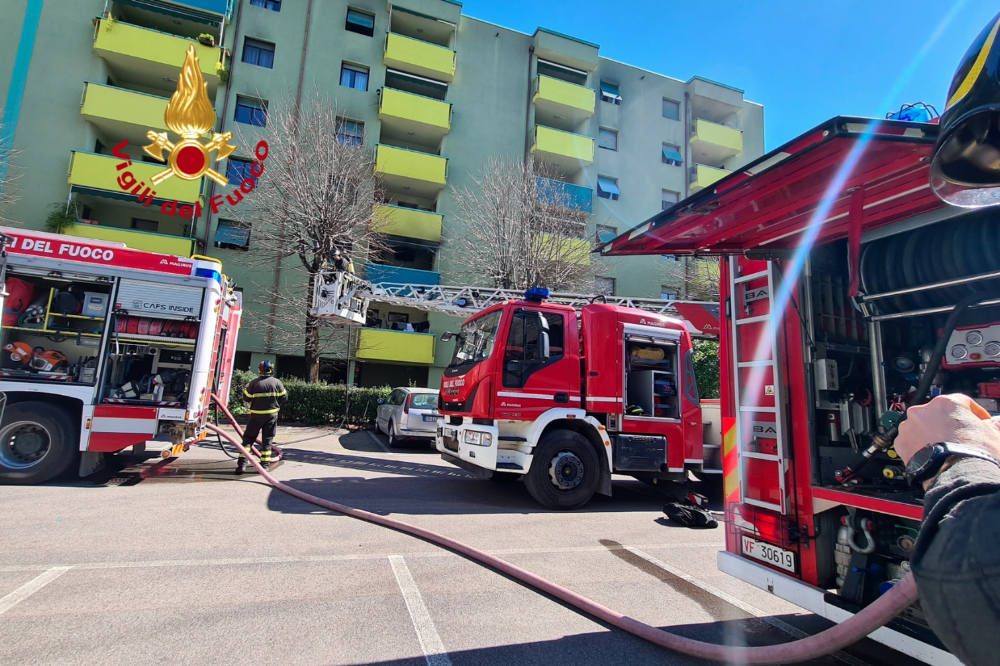 Incendio in appartamento a Firenze, nessun ferito