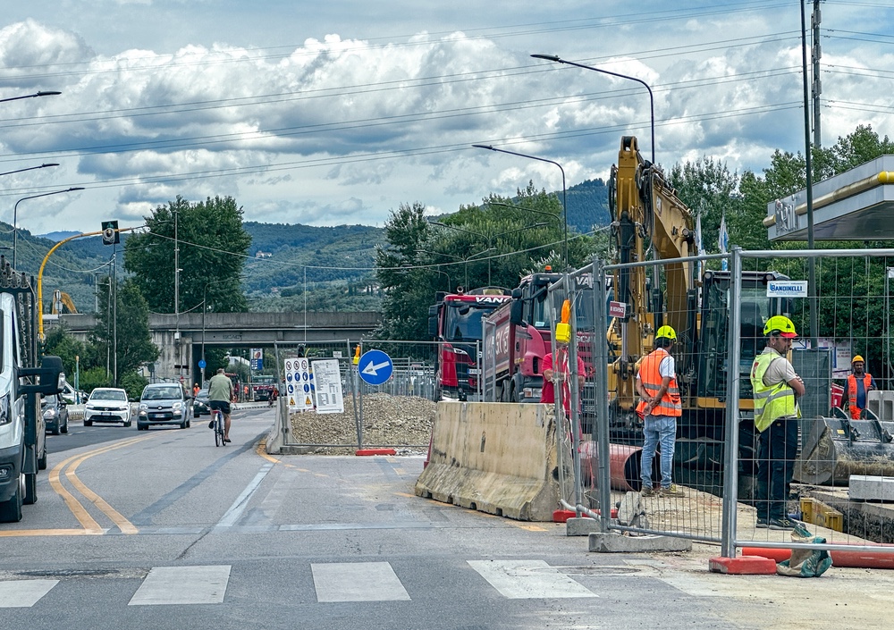 Tramvia, da domani chiusa via Cimitero del Pino