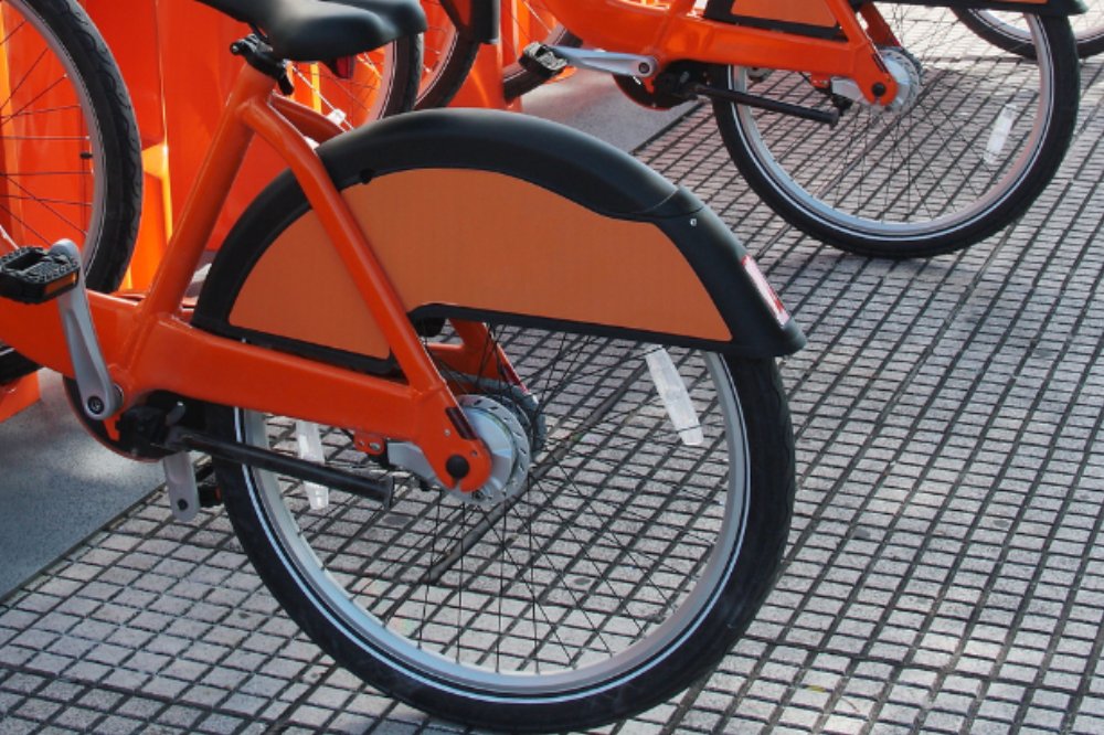 Firenze, bike sharing gratuito per andare alle urne: l’iniziativa del Comune con Ridemovi