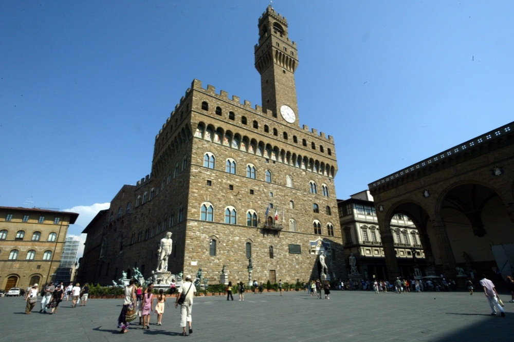 Storico Caffè Gilli a Firenze riapre dopo ristrutturazione